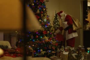 Christine Lee's Santa Claus Is Coming To Town Behind the Scenes Pictures 125-2